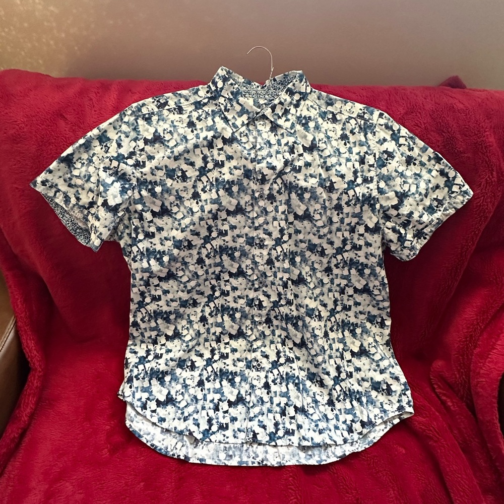 Robert Graham Short sleeve XXL Blue and White Patterned button down Shirt